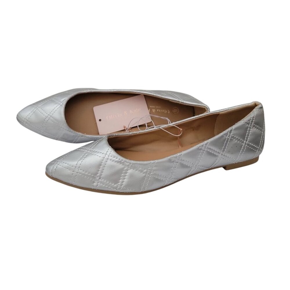 NWT Olivia & Kate Women's Silver Quilted Pointed Toe Ballet Flats Size 8